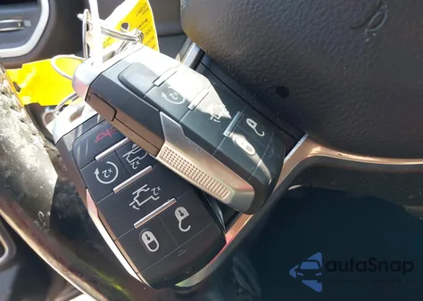 2020 Ram 1500 Laramie из США, поврежденный, VIN 1C6SRFJM5LN302501